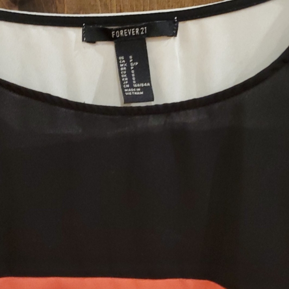 Short Sleeve Color Block Blouse - Picture 2 of 2